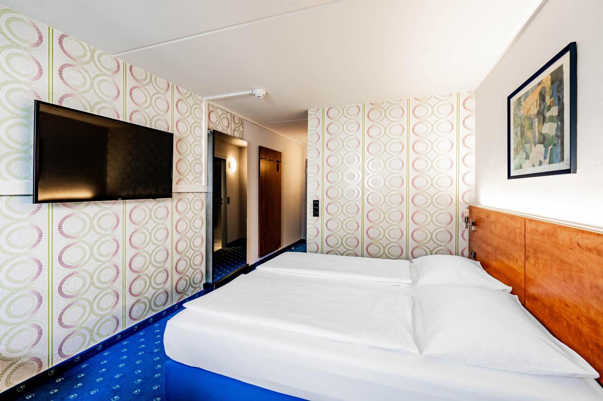 Bonjour Tagungshotel Stuttgart-Gerlingen Esterno foto